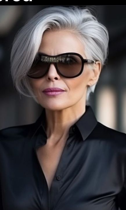 Bob asymétrique gris clair moderne